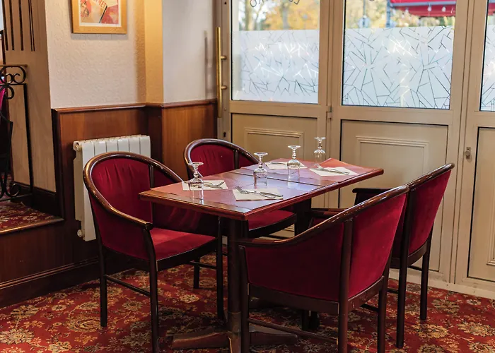 Chateaux Demeures Le Plantagenet Chinon