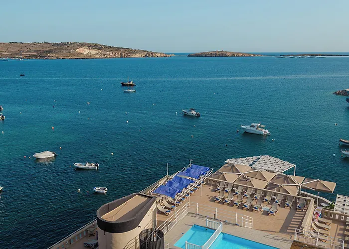 Gillieru Harbour Hotel