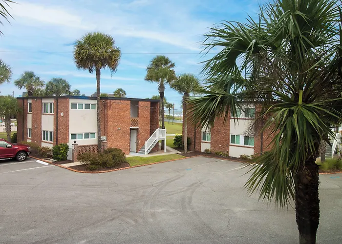 Oceanfront Litchfield Inn