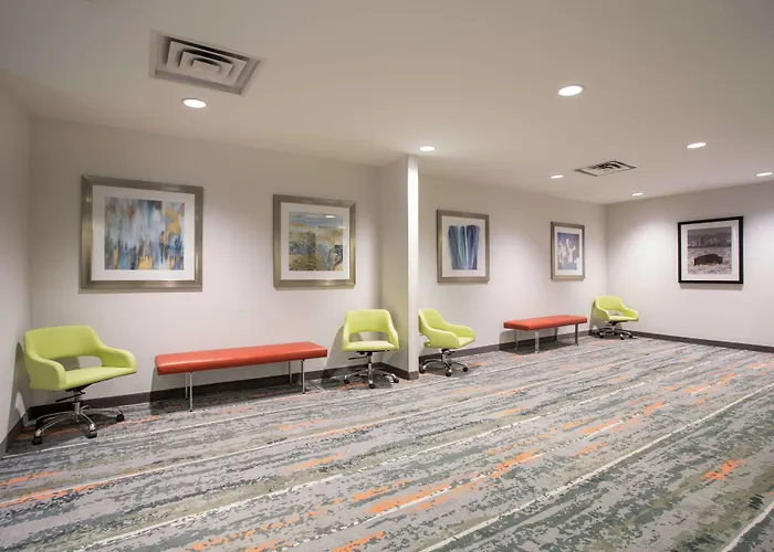 Hampton Inn & Suites -Downtown