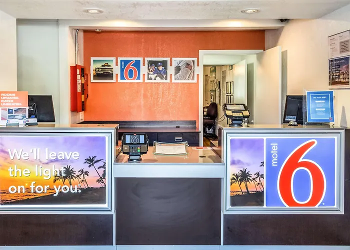 Motel 6-Bakersfield, CA - East