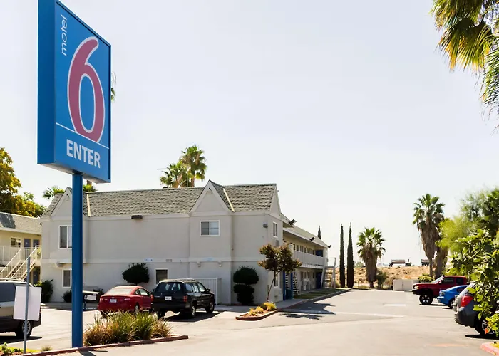 Motel 6-, Ca - East