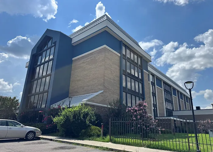 Americinn By Wyndham Memphis East