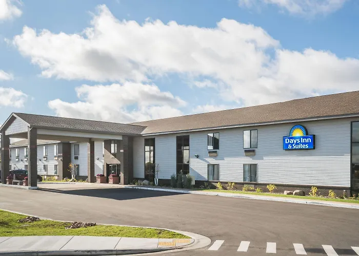 Days Inn & Suites By Wyndham