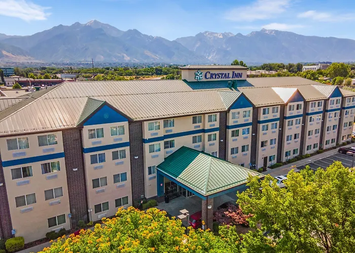 Crystal Inn & Suites - Midvalley