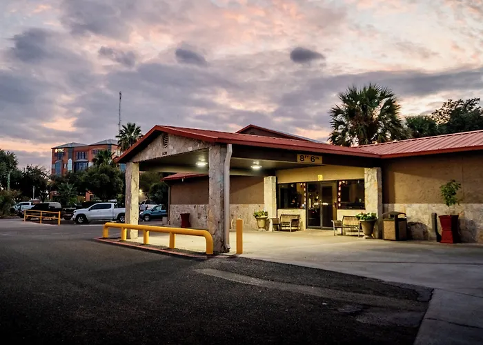 Family Garden Inn & Suites