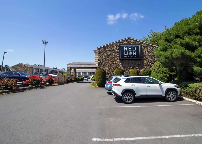 Red Lion Inn & Suites Vancouver
