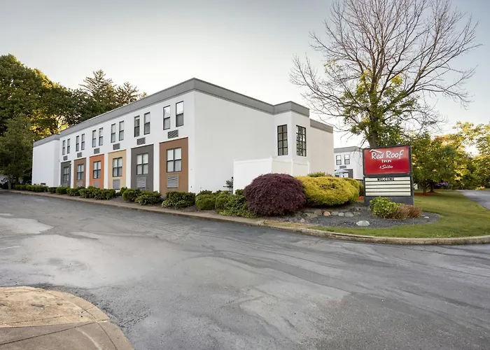 Red Roof Inn & Suites Middleborough