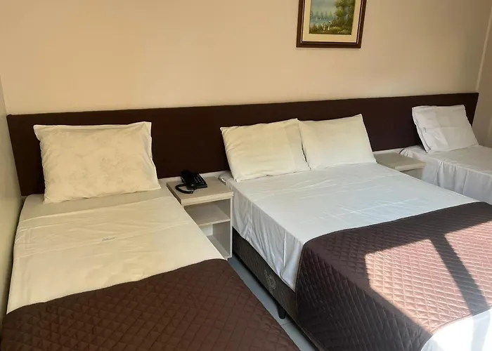 Hotel Lawrence