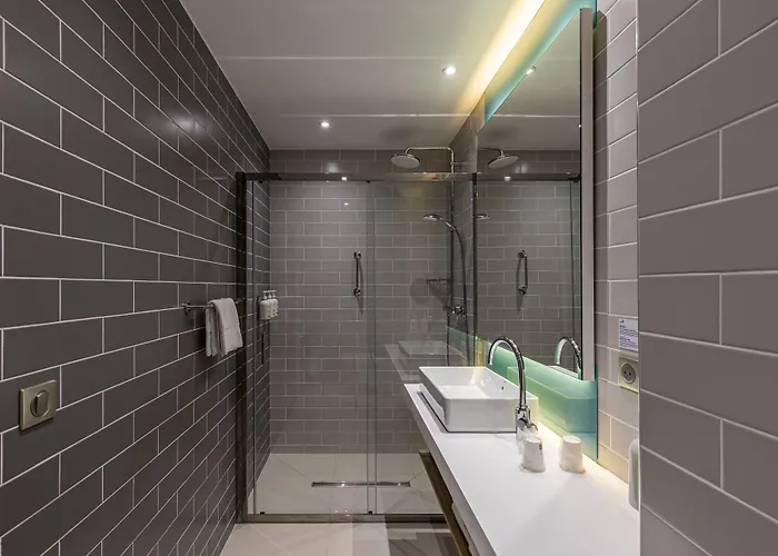 Holiday Inn Express Ajaccio By Ihg
