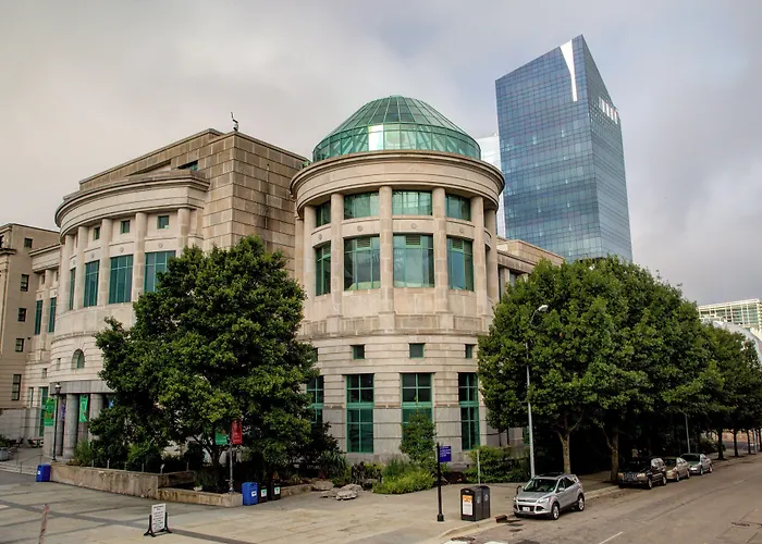 Holiday Inn Downtown By Ihg