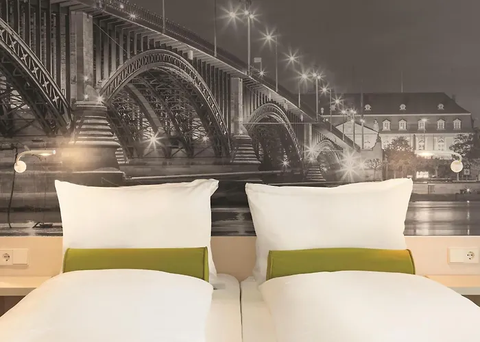 Super 8 by Wyndham Mainz Zollhafen