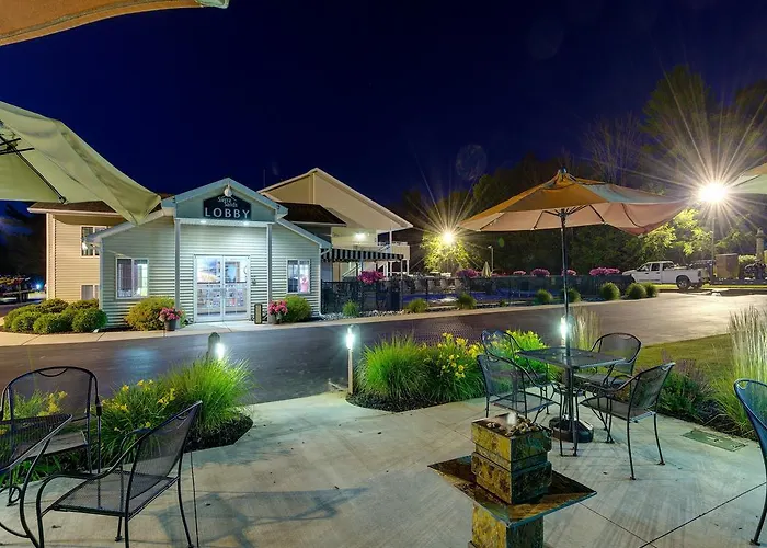 Sierra Sands Family Lodge