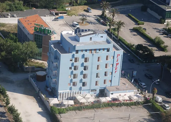 Hotel Piper & River