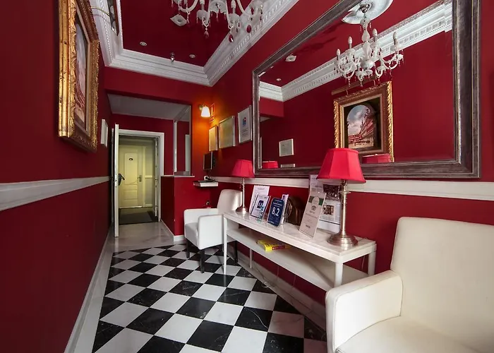 Hostal Adria Santa Ana