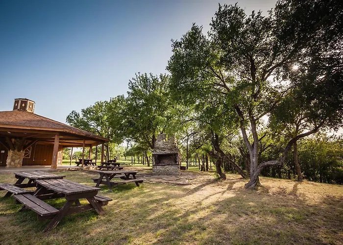 Bay Landing Camping Resort Cabin 1