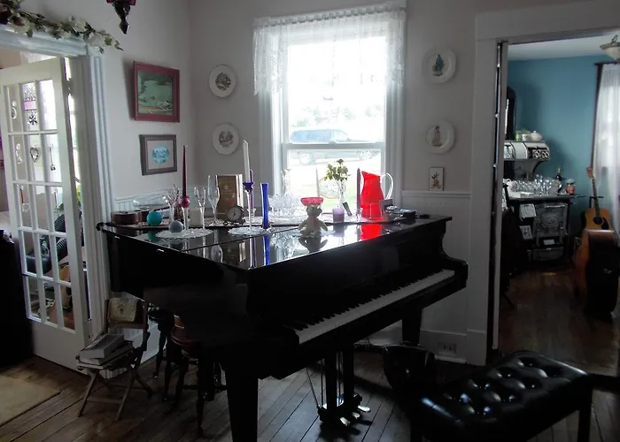 Margaree Harbour View Inn B&B