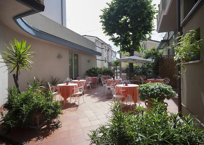 Hotel Ricchi 3 Stelle Superior