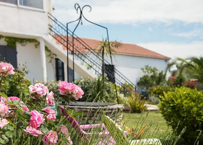 Hôtels pas chers à Montreuil (Pays de la Loire)