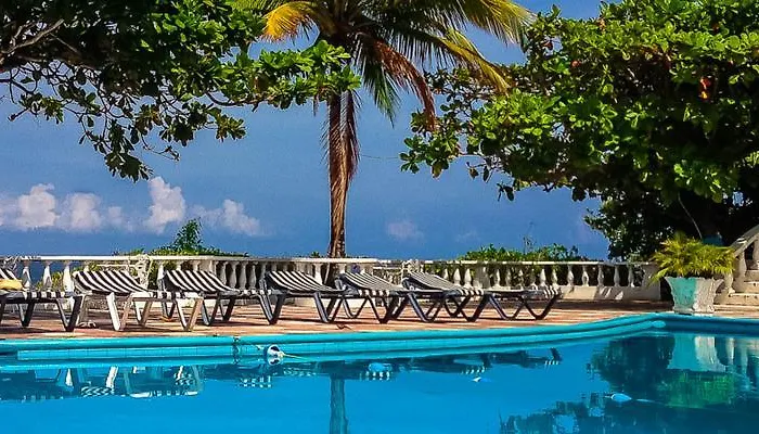 Silver Seas Hotel