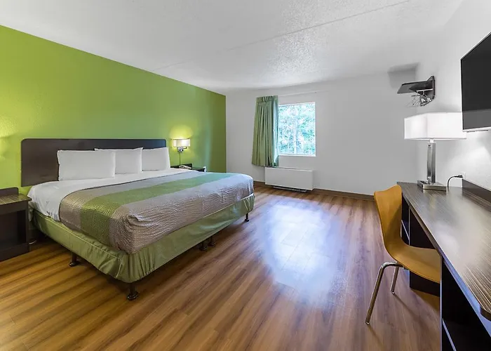 Motel 6-Warminster, Pa