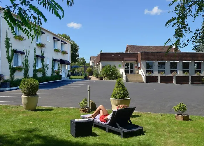 Logis Hotel Le Prieure Saint-Marcel 