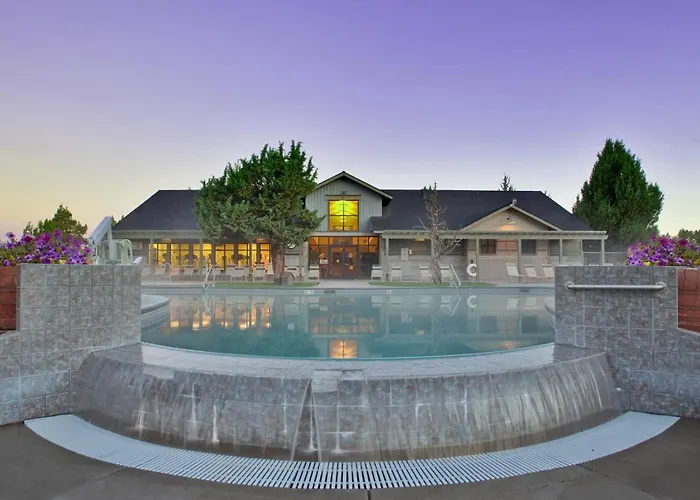 The Lodge At Eagle Crest