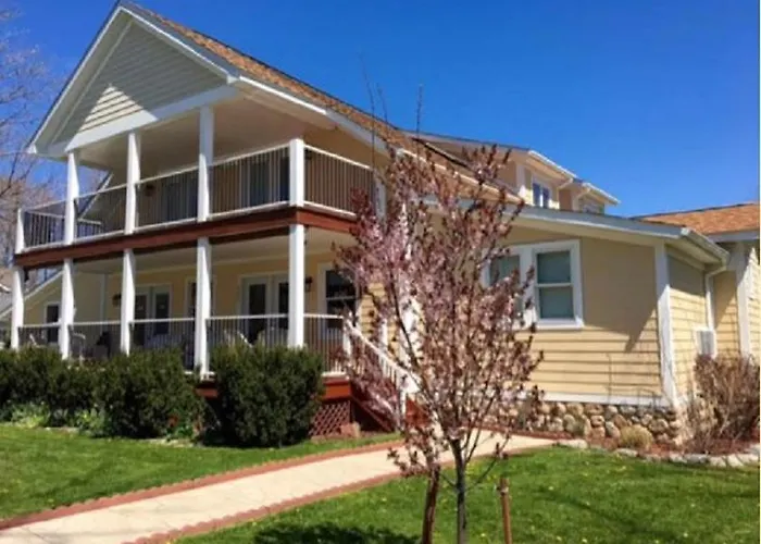 Ahoy Guesthouse