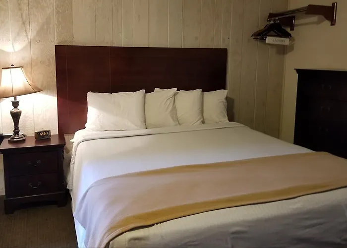 Gold Pan Lodge