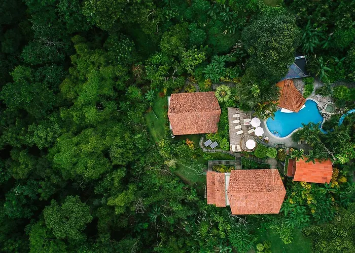 Si Como No Resort & Wildlife Refuge