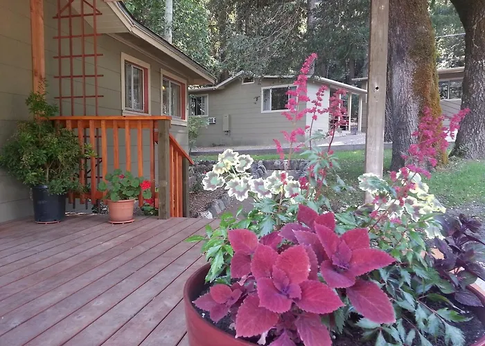 China Creek Cottages