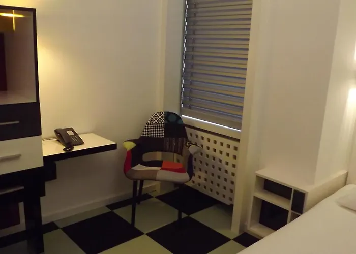 Hotel Cristall - Frankfurt City