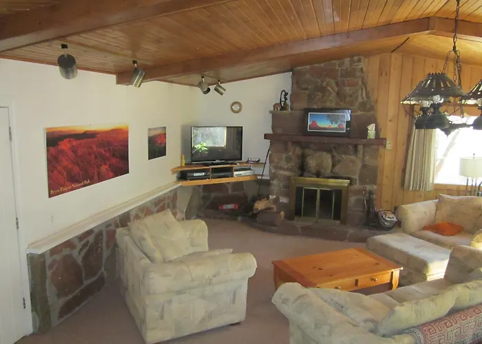 Dodgeton Creek Inn