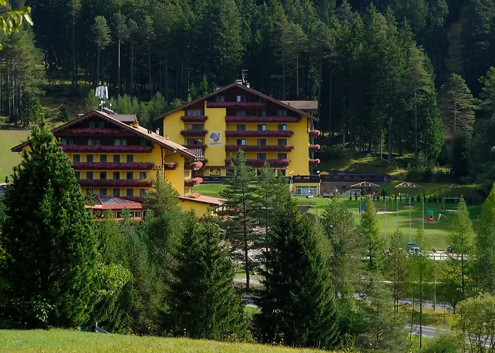 Hotel Shandranj