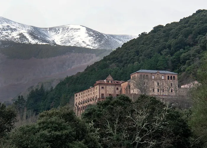 MONASTERIO de SANTA MARÍA DE VALVANERA