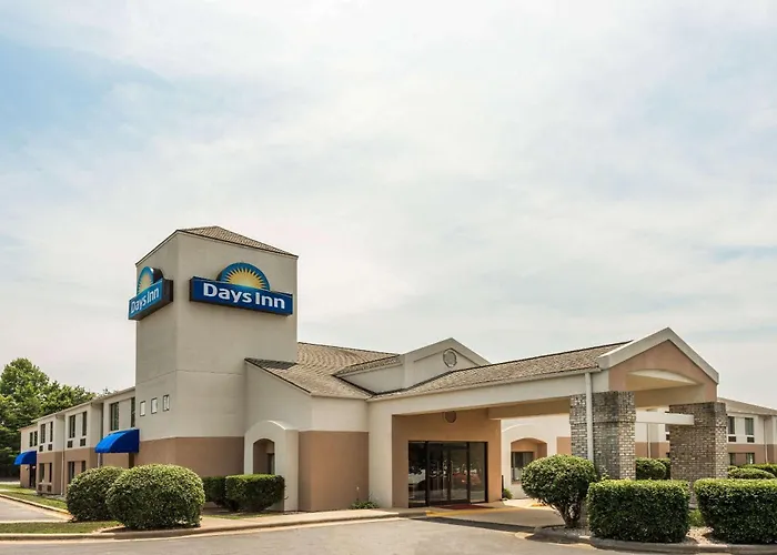 Days Inn By Wyndham Yadkinville