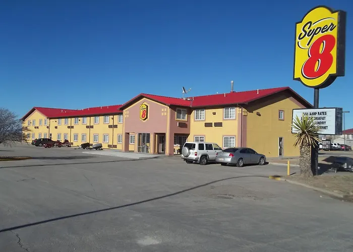 Super 8 By Wyndham Moriarty Motel
