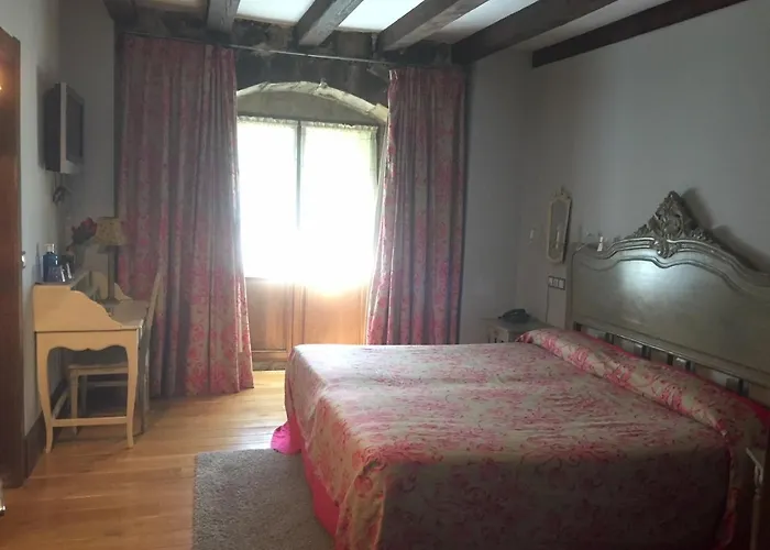 Posada Real Torre Berrueza Espinosa de los Monteros