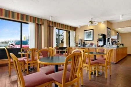 Super 8 By Wyndham Oxford Motel