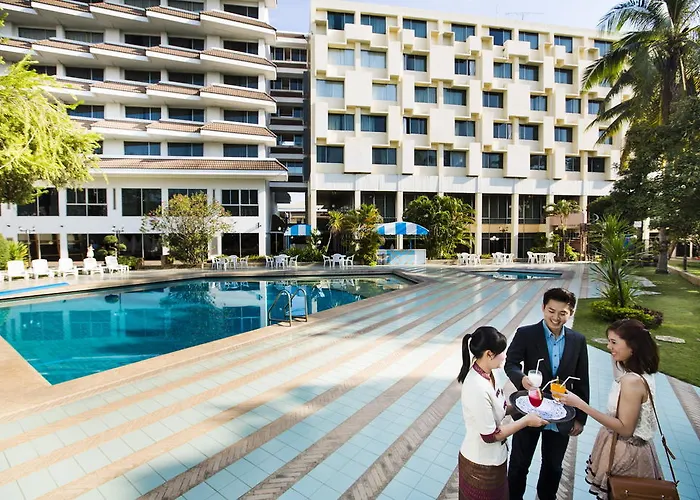 Charoen Hotel