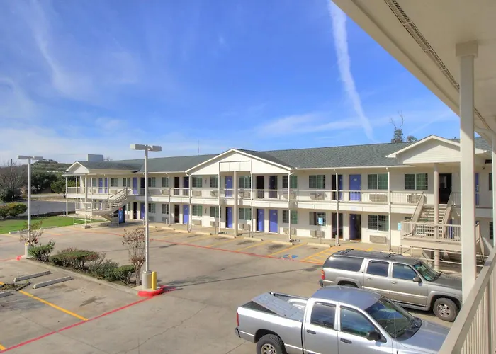Motel 6-Kerrville, Tx