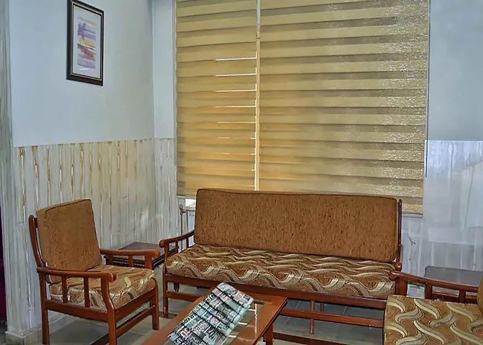 Yunus Hotel