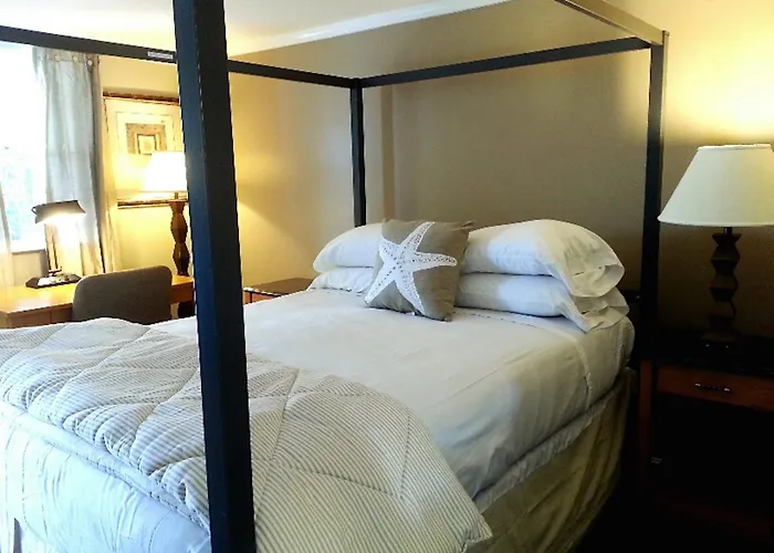 Starlight Lodge Cape Cod