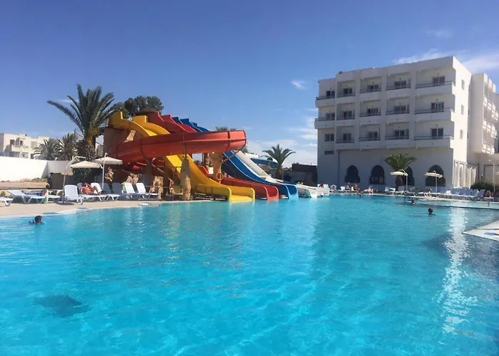 Aylimas Family Hotel