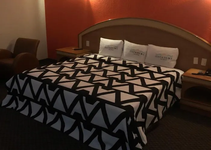 Hotel Puerta del Sol