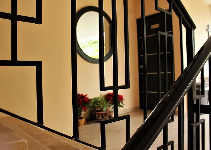 Hotel Virreyes