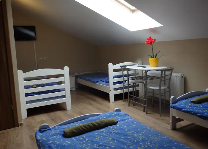Happy Hotel