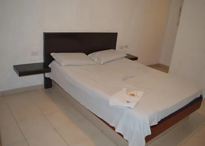 Hotel Tiburon