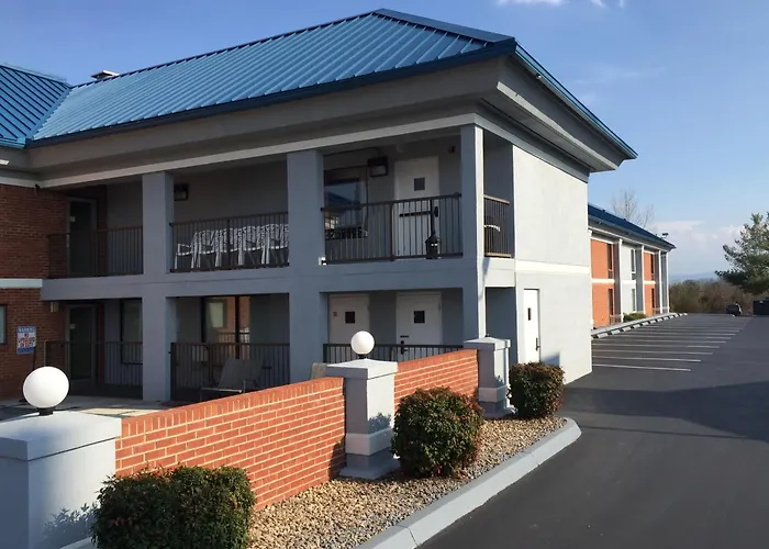 Super 8 By Wyndham