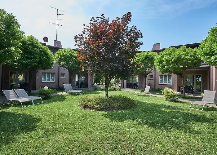 Villaggio Turistico Lugana Marina